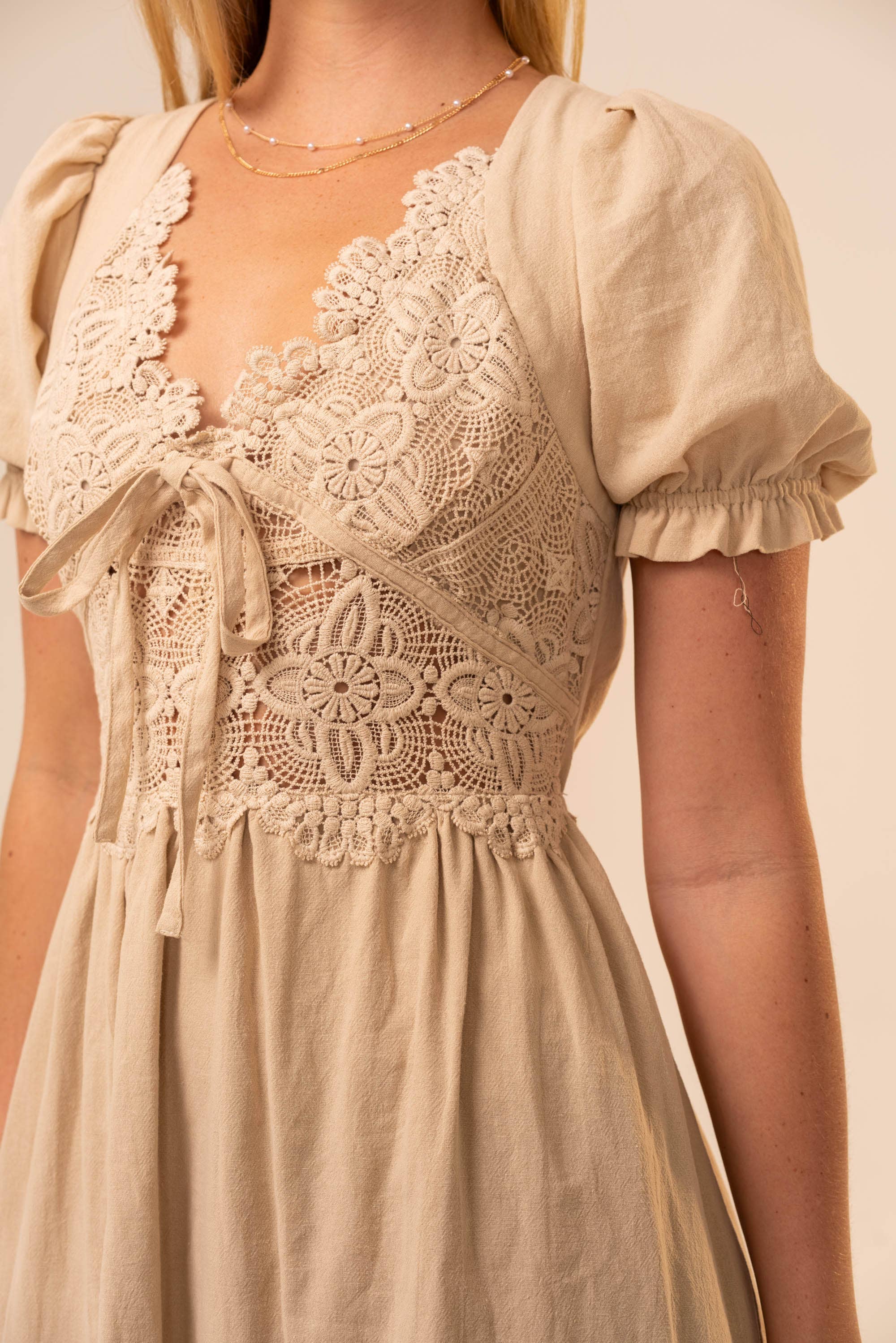 Short Sleeve Lace Scalloped Midi Dress